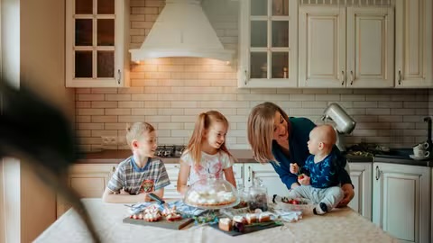 У Мукачеві двоє дітей, позбавлені батьківського піклування, знайшли нову родину