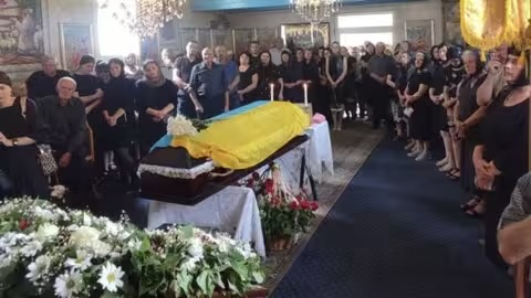 На Мукачівщині провели в останню дорогу 45-річного захисника Петра Токарчика