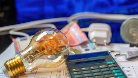 З 1 липня в Україні новий стандарт напруги буде 230 вольт: як це вплине на платіжки за світло