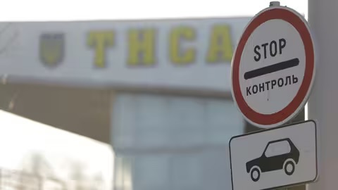 На кордоні з Угорщиною теща намагалася за 500$ «купити» пропуск для зятя