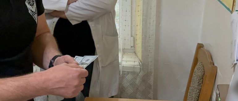 Відстрочка від мобілізації за хабар: судитимуть завідувача відділення Тячівської лікарні