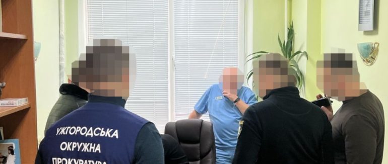 В Ужгороді двоє кардіологів за хабарі оформлювали довідки для отримання інвалідності