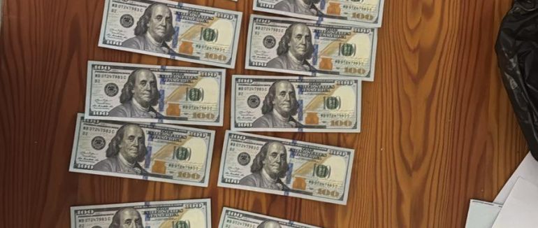 На Закарпатті під час отримання хабара затримали прикордонника