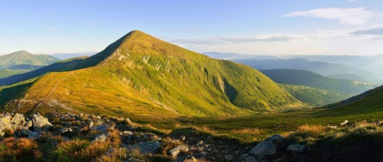 Рятувальники допомогли жителю Чернігова, якому стало зле під час сходження на Говерлу