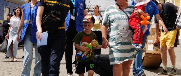 На Закарпаття прибув черговий евакуаційний поїзд з Донеччини