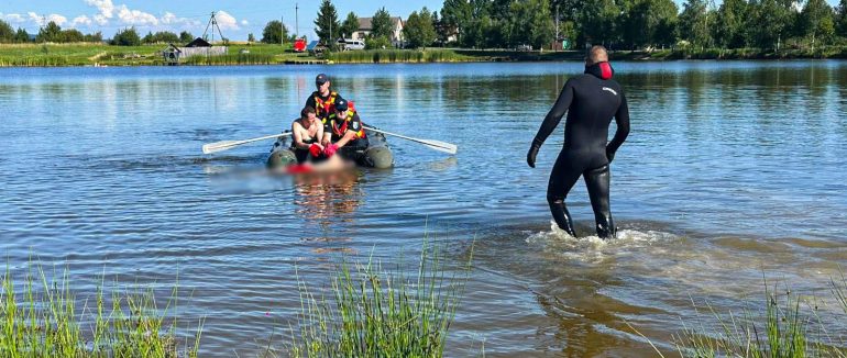 На Хустщині з водойми дістали тіло чоловіка