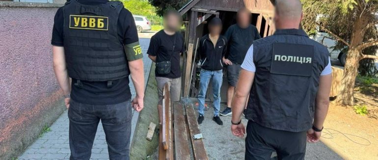На Закарпатті затримали переправника, який намагався підкупити прикордонника