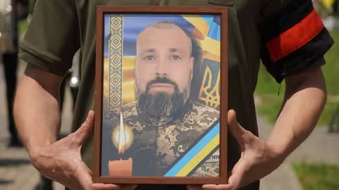 Ужгород попрощався із загиблим воїном Віктором Набожним