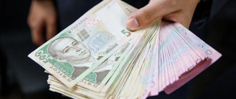 На Закарпатті керівниця поштового відділення привласнила майже 70 тис. гривень