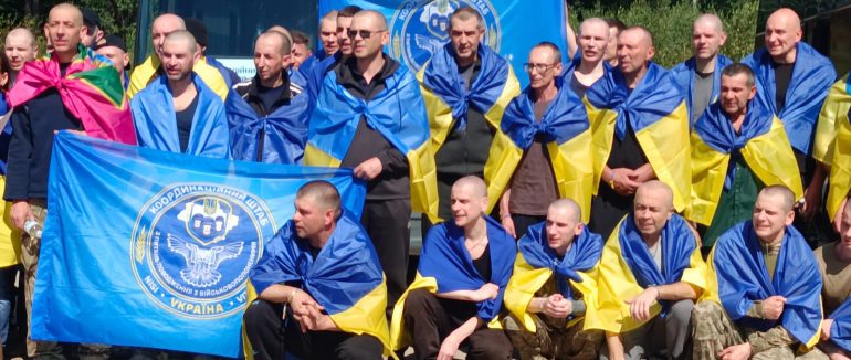 З російського полону додому повернулися 84 українців, серед них — військові та цивільні