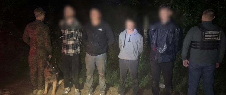 На кордоні зі Словаччиною з стріляниною зупинили чотирьох чоловіків