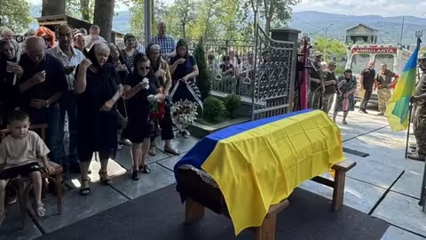 На Тячівщині попрощалися з полеглим Героєм Михайлом Гріном