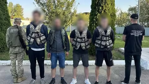 У «камуфляжах» через Тису: за 300 метрів від кордону затримали чотирьох чоловіків