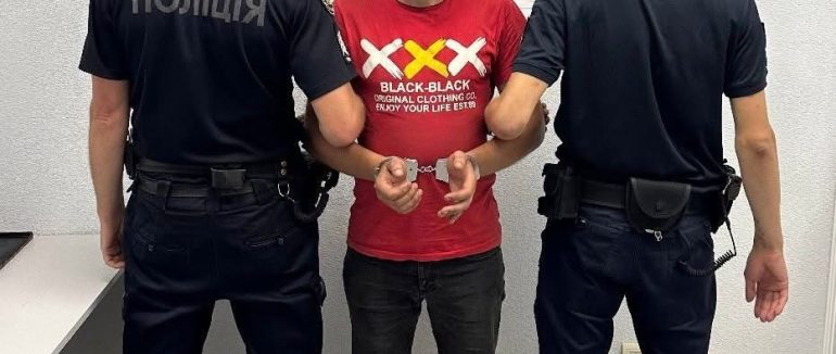 Поліція оперативно розкрила грабіж в Ужгороді: фігурант вже раніше судимий