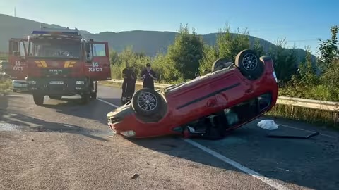 Масштабна ДТП у Хусті: внаслідок зіткнення постраждали троє людей