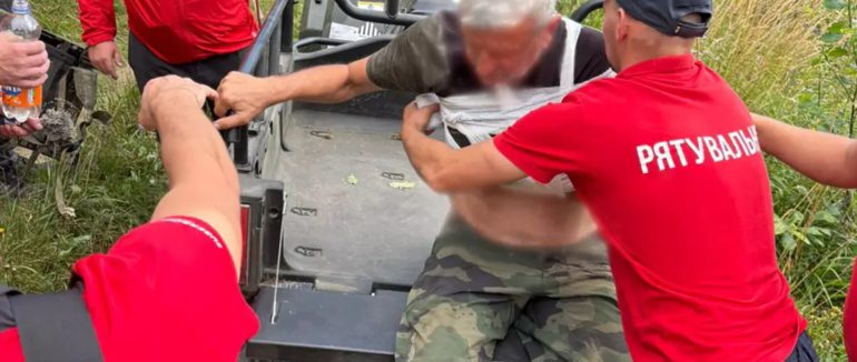 На Ужгородщині 57-річний чоловік перекинувся з квадроцикла та травмував плече