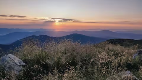 У перший тиждень осені на Закарпатті прогнозують теплу погоду з короткочасними дощами