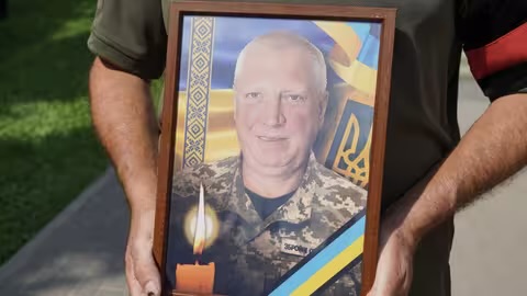 В Ужгороді провели в останню дорогу померлого воїна Олександра Катринця