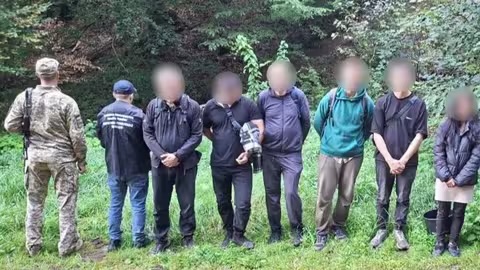 На Закарпатті 24-річна місцева жителька вела в Румунію п’ятьох чоловіків