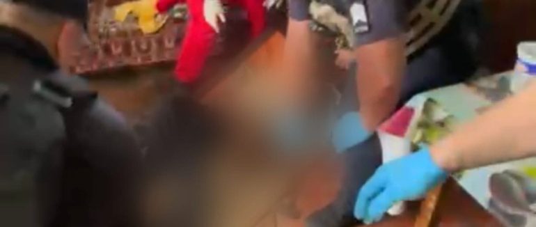 Поліцейські Воловця врятували життя пенсіонерці, яка постраждала від сексуального насильства — підозрюваного у злочині затримано