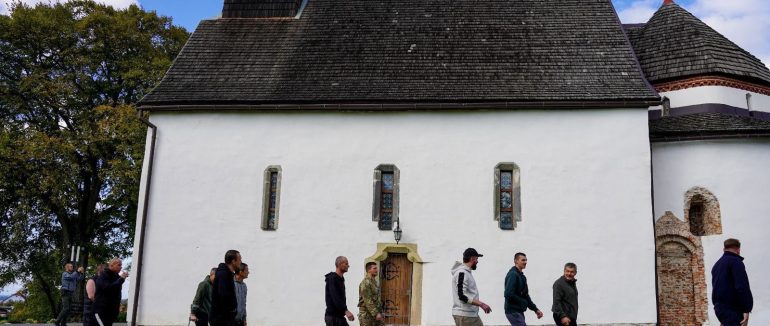 Закарпатські ветерани відвідали історичні пам’ятки у межах програми реабілітації