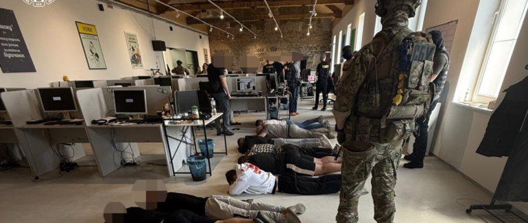 В Ужгороді викрили кол-центр, що виманював кошти у громадян Чехії