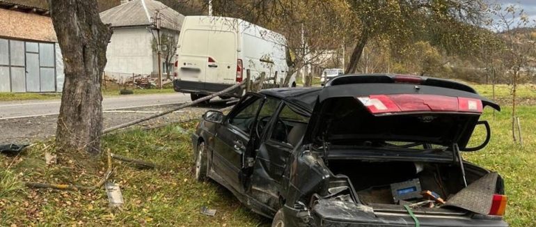 Поліцейські Воловця затримали зловмисника, який у стані сп’яніння скоїв ДТП з потерпілими