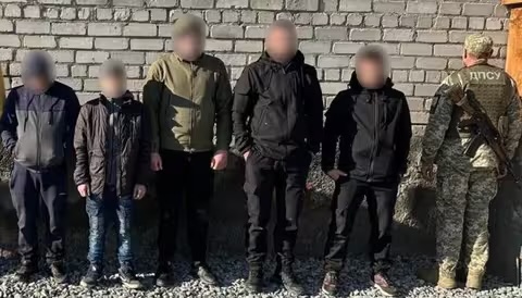 Не допливли до Румунії: на Хустщині затримали переправника з «клієнтами»