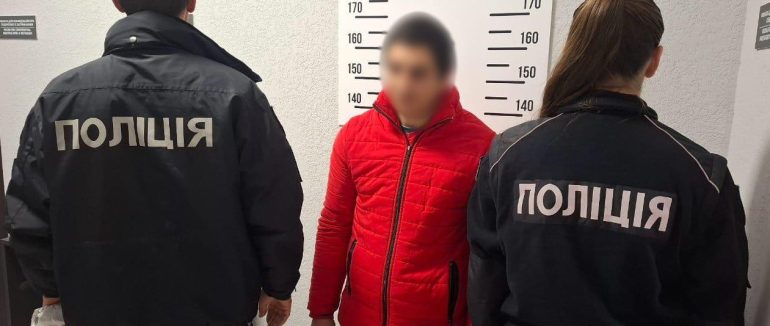 За $8000 через Тису: на Хустщині викрили переправника