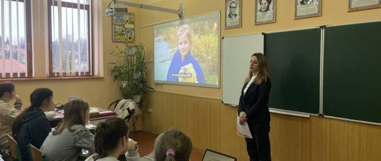 Офіс Омбудсмана в Закарпатті забезпечив безпрецедентне: повне охоплення дітей заходами до Дня захисту прав дитини