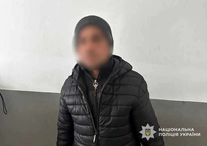 В Ужгороді 37-річний чоловік під час візиту в гості пограбував знайому