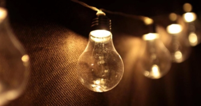 У більшості регіонів України застосували аварійні відключення електроенергії