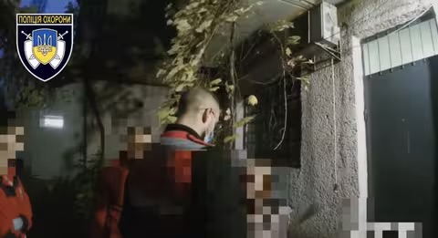 В Ужгороді поліцейські охорони запобігли спробі самогубства