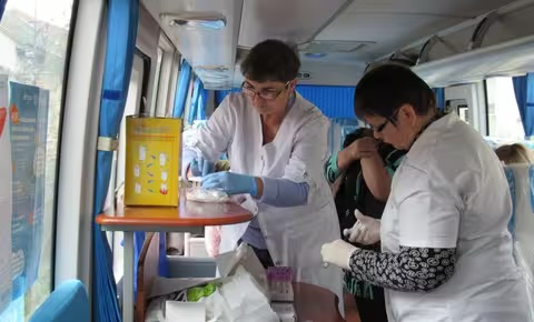 Скринінг гепатиту А в Ізі: понад пів сотні місцевих пройшли вакцинацію