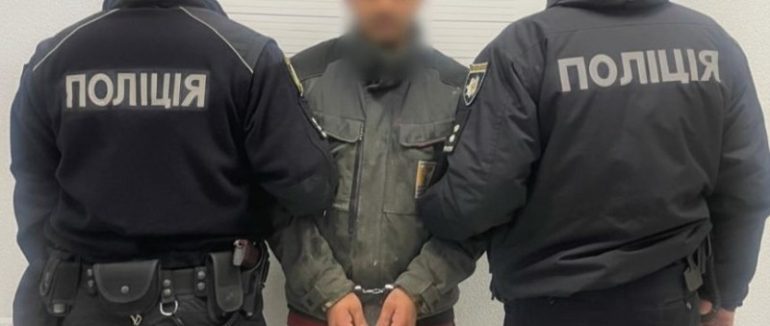 В Ужгороді поліцейські затримали рецидивіста, який викрав велосипед із території школи