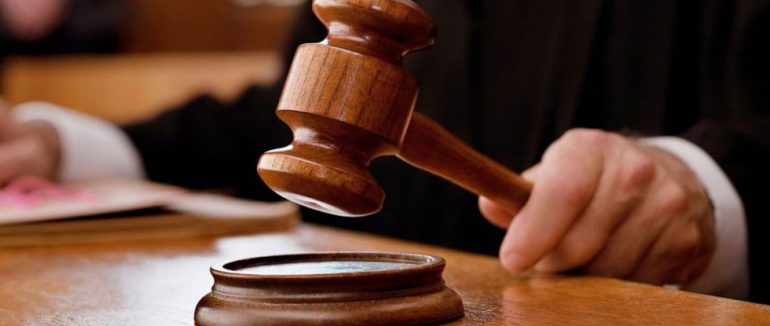 На Тячівщині водій, який відчиненими дверцятами збив велосипедистку, отримав 3 роки умовного