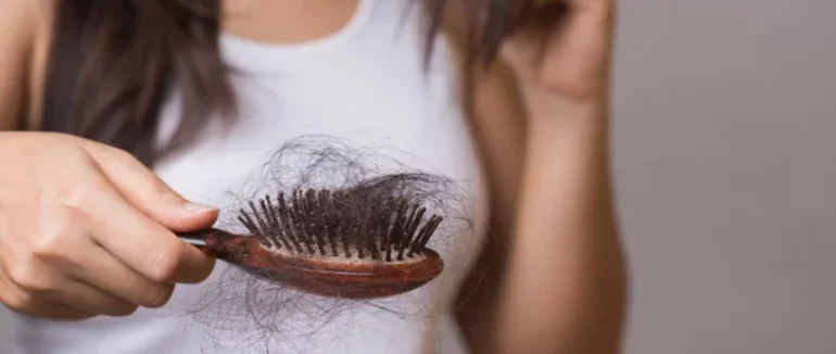 Чому через стрес випадає волосся та що з цим робити