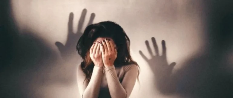 Панічна атака — це сигнал тіла, а не наближення кінця: симптоми, як допомогти під час нападів