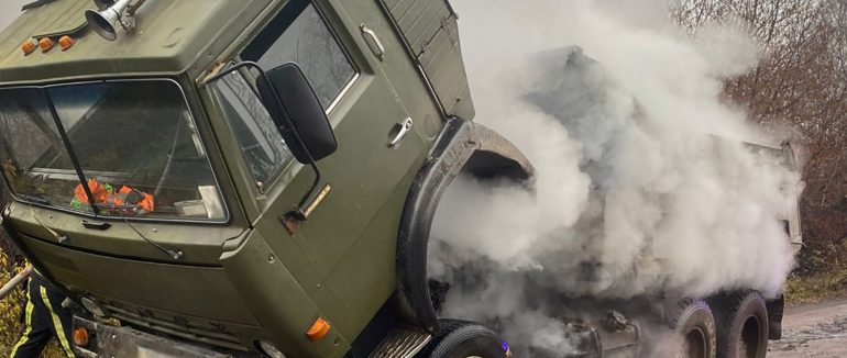 Вогнеборці ліквідували загорання автомобіля КАМАЗ, що зайнявся під час руху