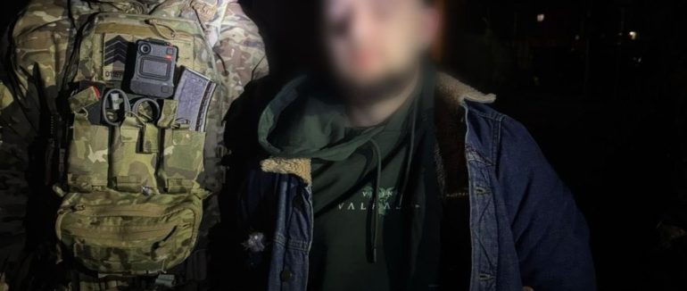 Майже 7 років переховувався від суду за вбивство батька: поліцейські Закарпаття розшукали обвинуваченого в жорстокому злочині