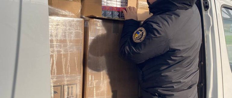 На Закарпатті зупинили «гуманітарний вантаж для ЗСУ» із контрабандними сигаретами