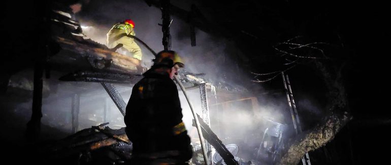 Рятувальники розповіли подробиці масштабної пожежі на території Свято-Покровського монастиря в Кострині