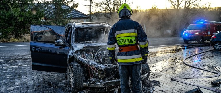 Вогнеборці Ужгорода ліквідували загоряння автомобіля