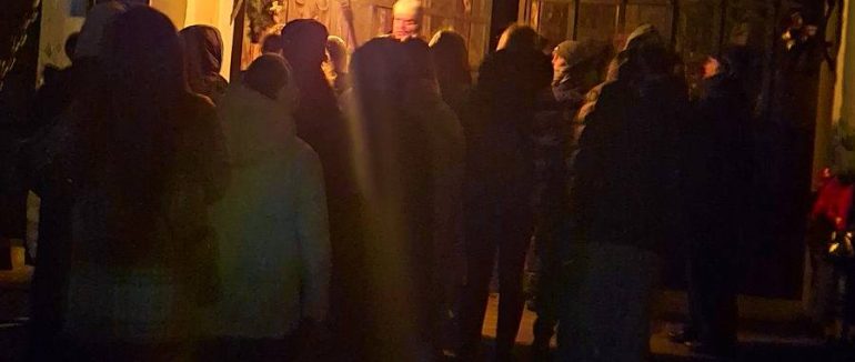 У замку Паланок відбулася 166-та благодійна екскурсія «Вечірня за донати» за 26 місяців