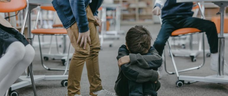 Уряд затвердив єдиний порядок реагування на випадки насильства над дітьми