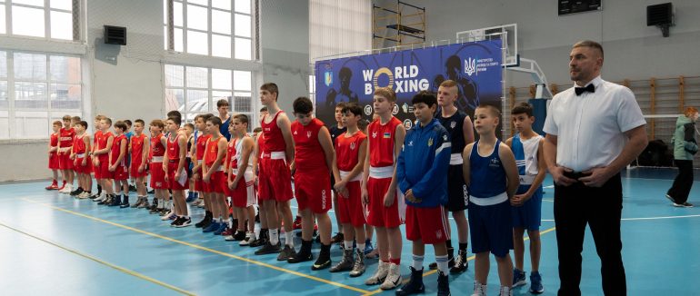 У Мукачеві стартував дитячий турнір з боксу, присвячений воїнам 128 Закарпатської бригади