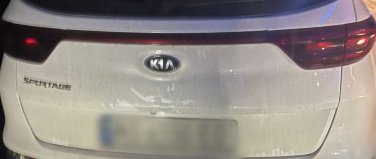 Нічні пригоди в Ужгороді: патрульні зупинили озброєного п’яного водія