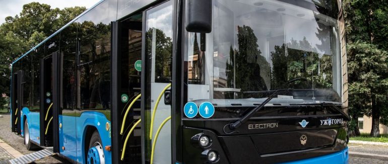 В Ужгороді підвищили вартість проїзду у громадському транспорті