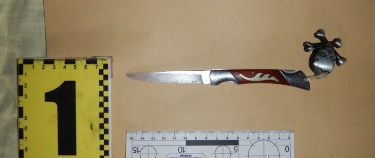 Поліція Мукачева затримала зловмисника, який заподіяв тяжкі тілесні ушкодження своїй знайомій