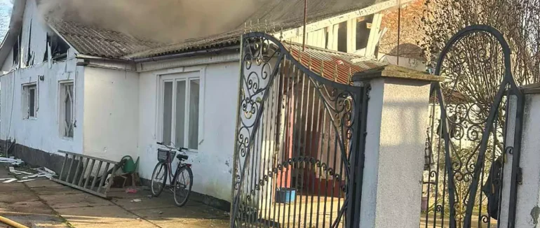 У селищі Вилок вогнеборці ліквідували пожежу у будинку